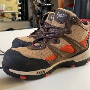 Danner waterproof hiking boots size US 8 Women’s.